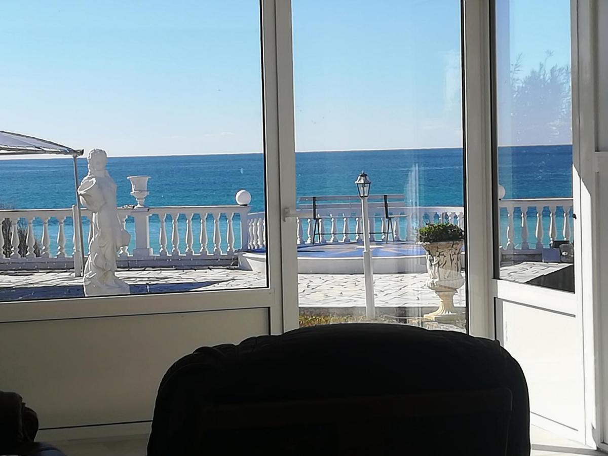 Villa Isabel Riza  Экстерьер фото