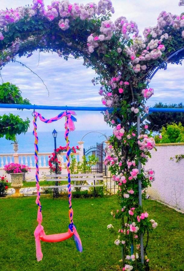 Villa Isabel Riza  Экстерьер фото